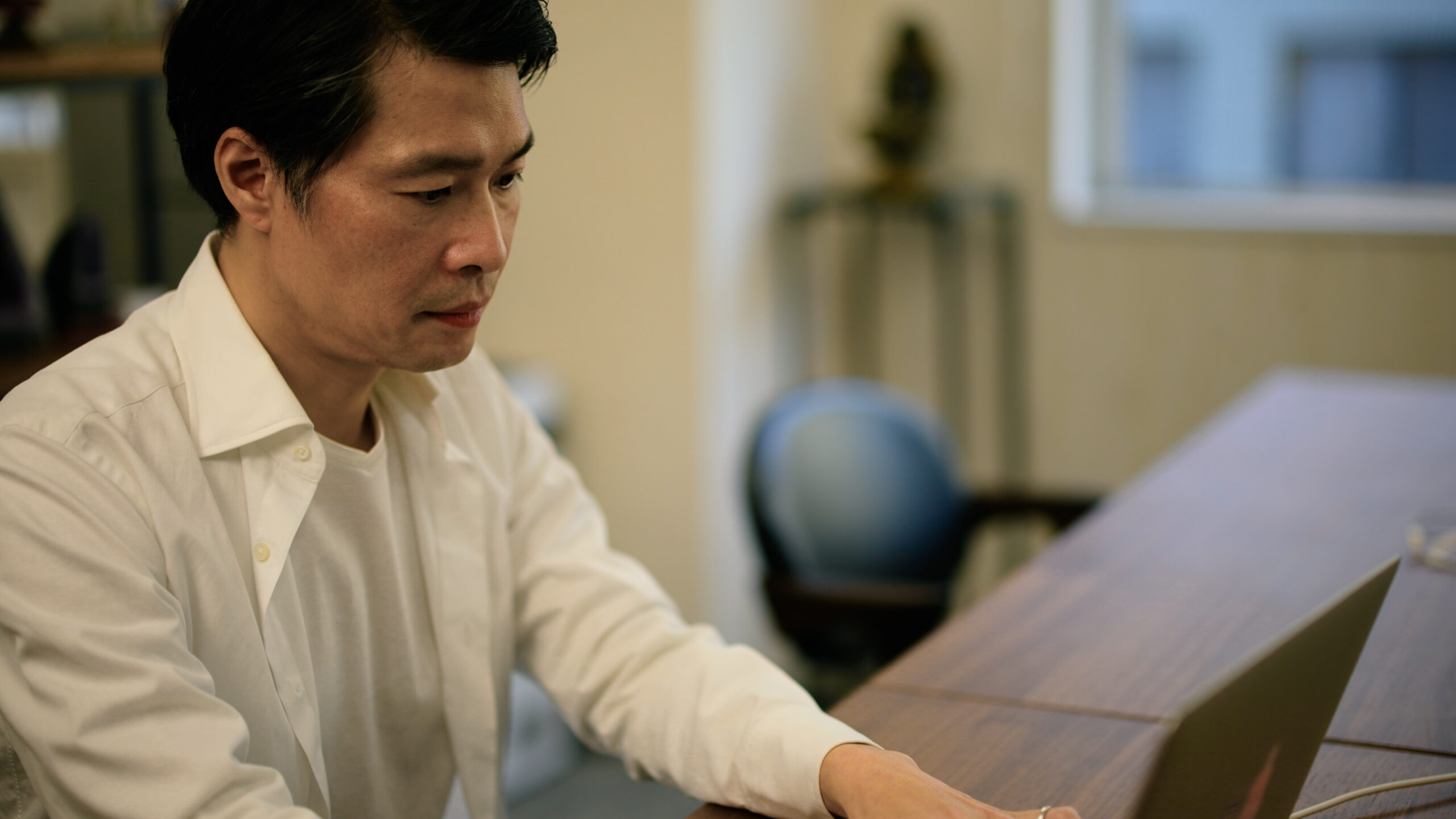 【導入背景】「とりあえず売ればOK」からの脱却。月1,000件のデータ急増で現場は限界だった